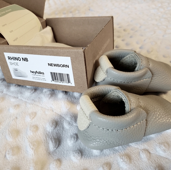 BNIB Newborn Heyfolks Shoes - Picture 1 of 3